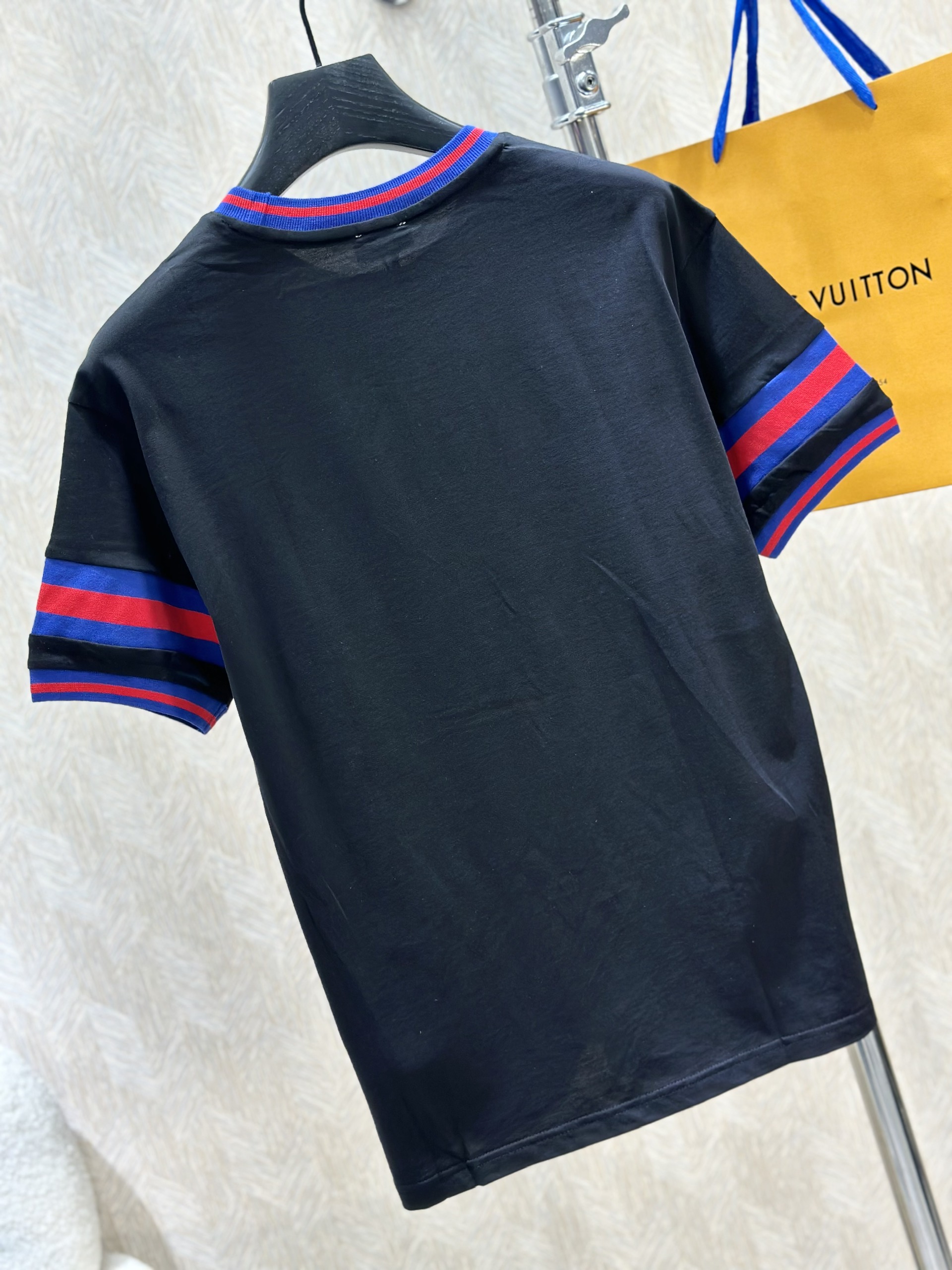 Áo phông T-shirt Saint Laurent YSL logo chữ thêu ngực kẻ sọc Xanh Đỏ viền cổ tay Like Auth on web VTN